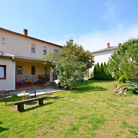Mirela 1554 Apartment