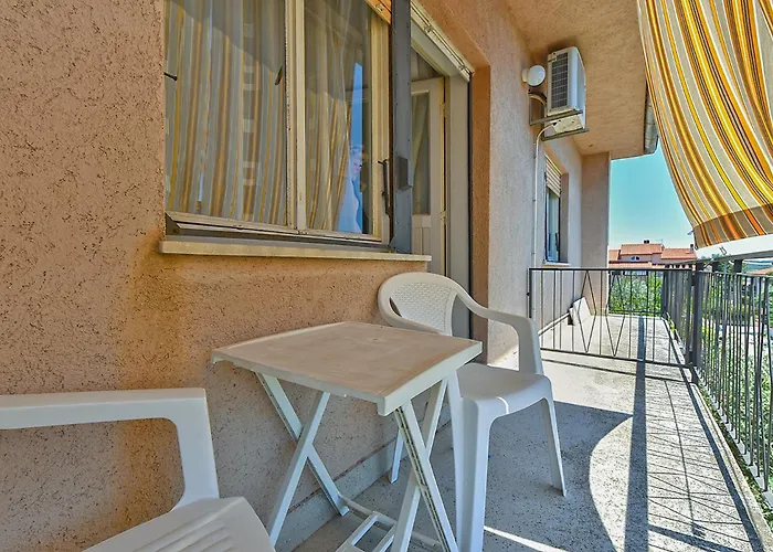 아파트 Mirela 1554 *